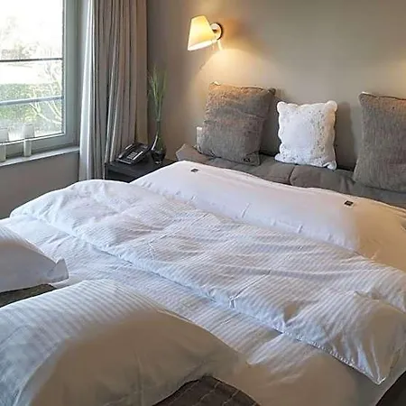 Au Grenier Bed & Breakfast 5*