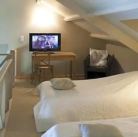 Au Grenier Bed & Breakfast