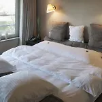Au Grenier 5* خنت